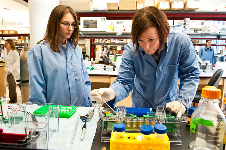 Women in lab