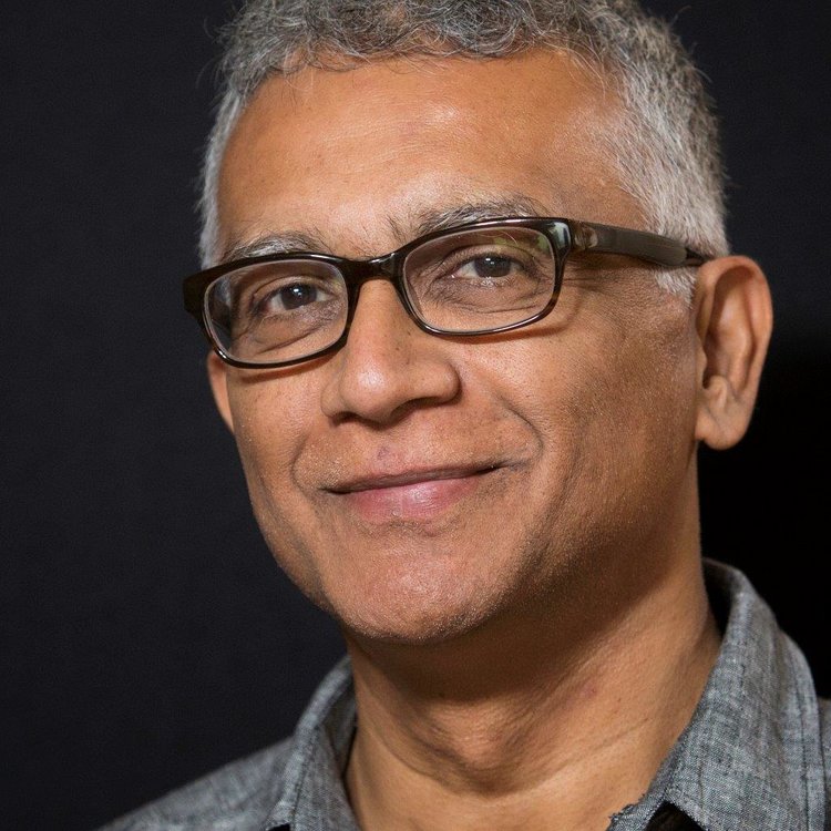 Anil Ananthaswamy headshot