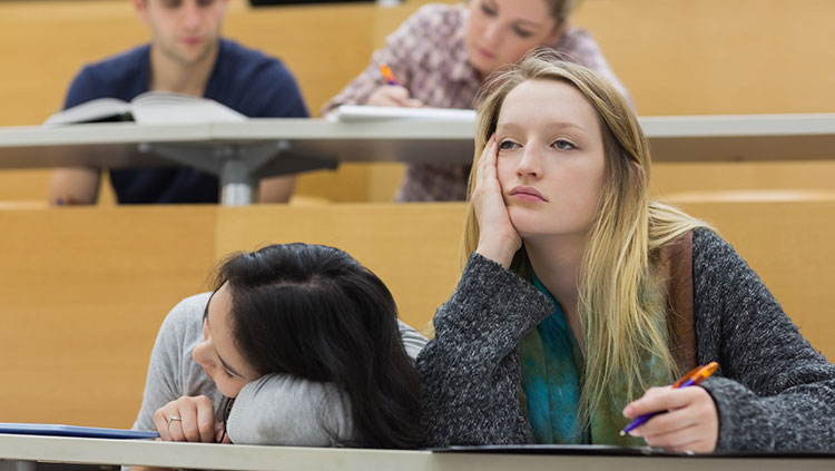 Students struggling to pay attention in lecture 